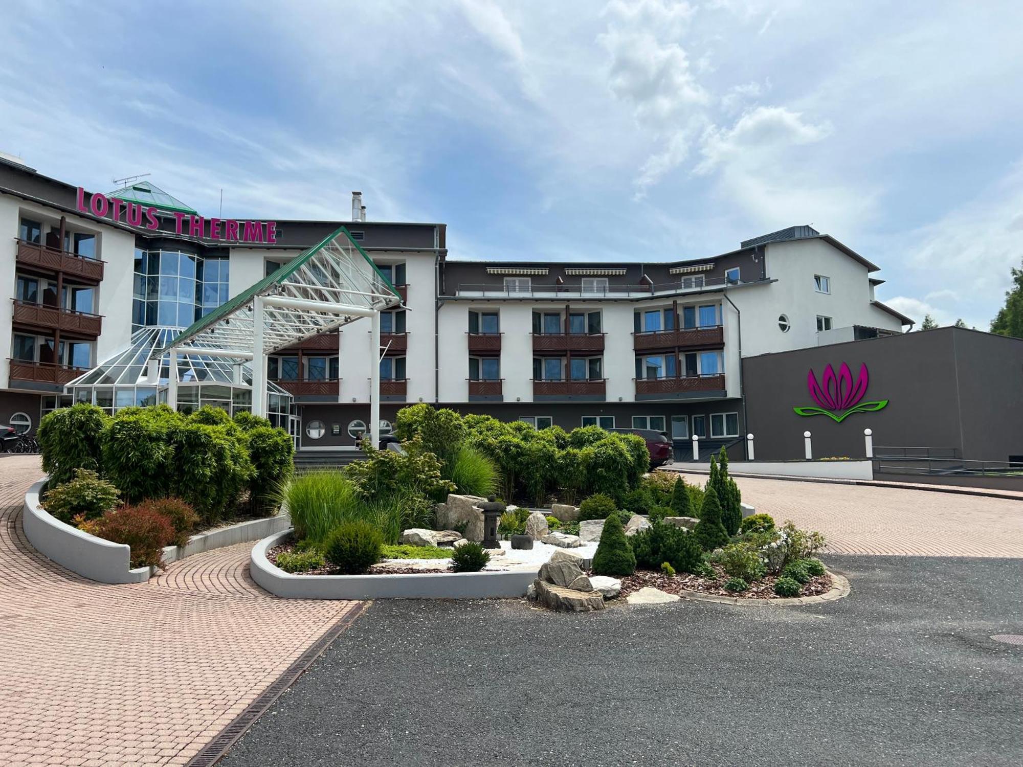 Lotus Therme Hotel & Spa Hévíz Extérieur photo