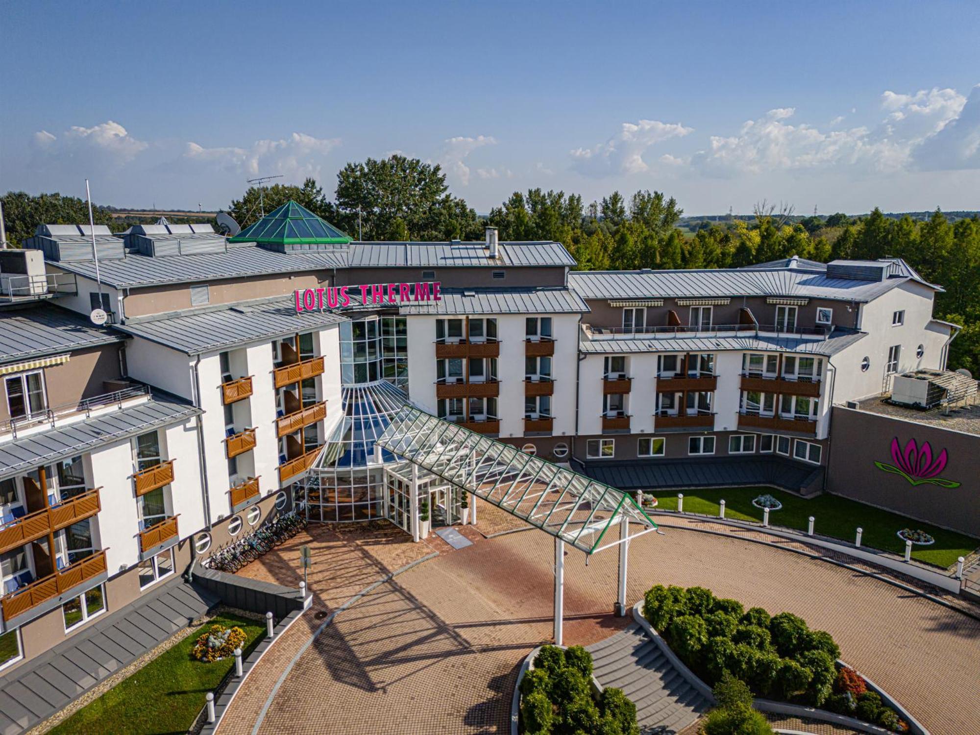 Lotus Therme Hotel & Spa Hévíz Extérieur photo