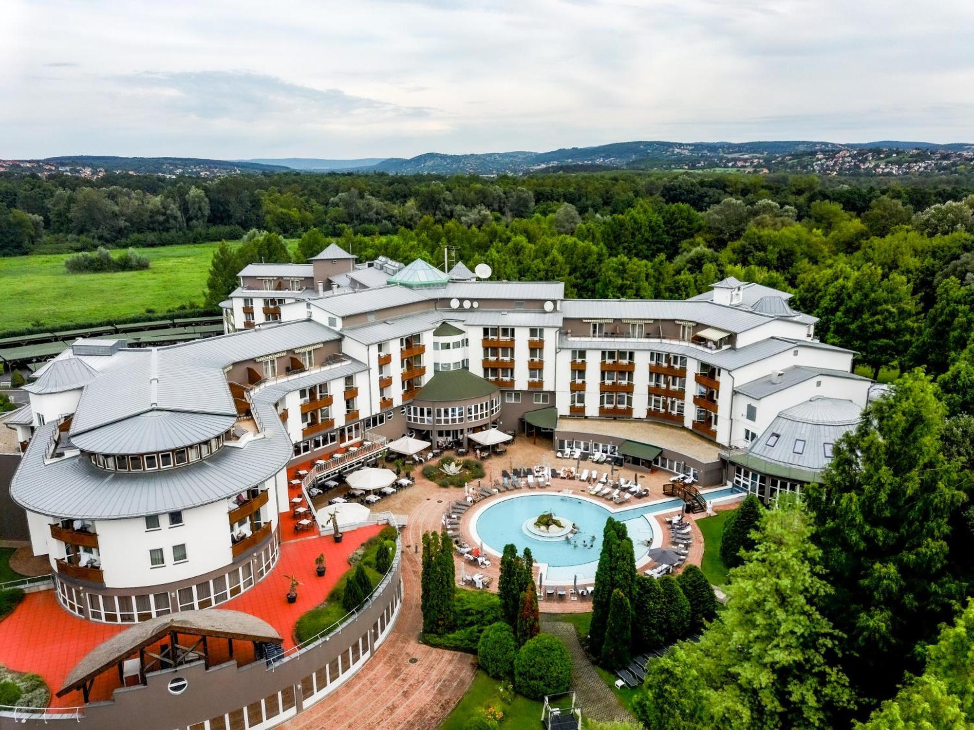 Lotus Therme Hotel & Spa Hévíz Extérieur photo